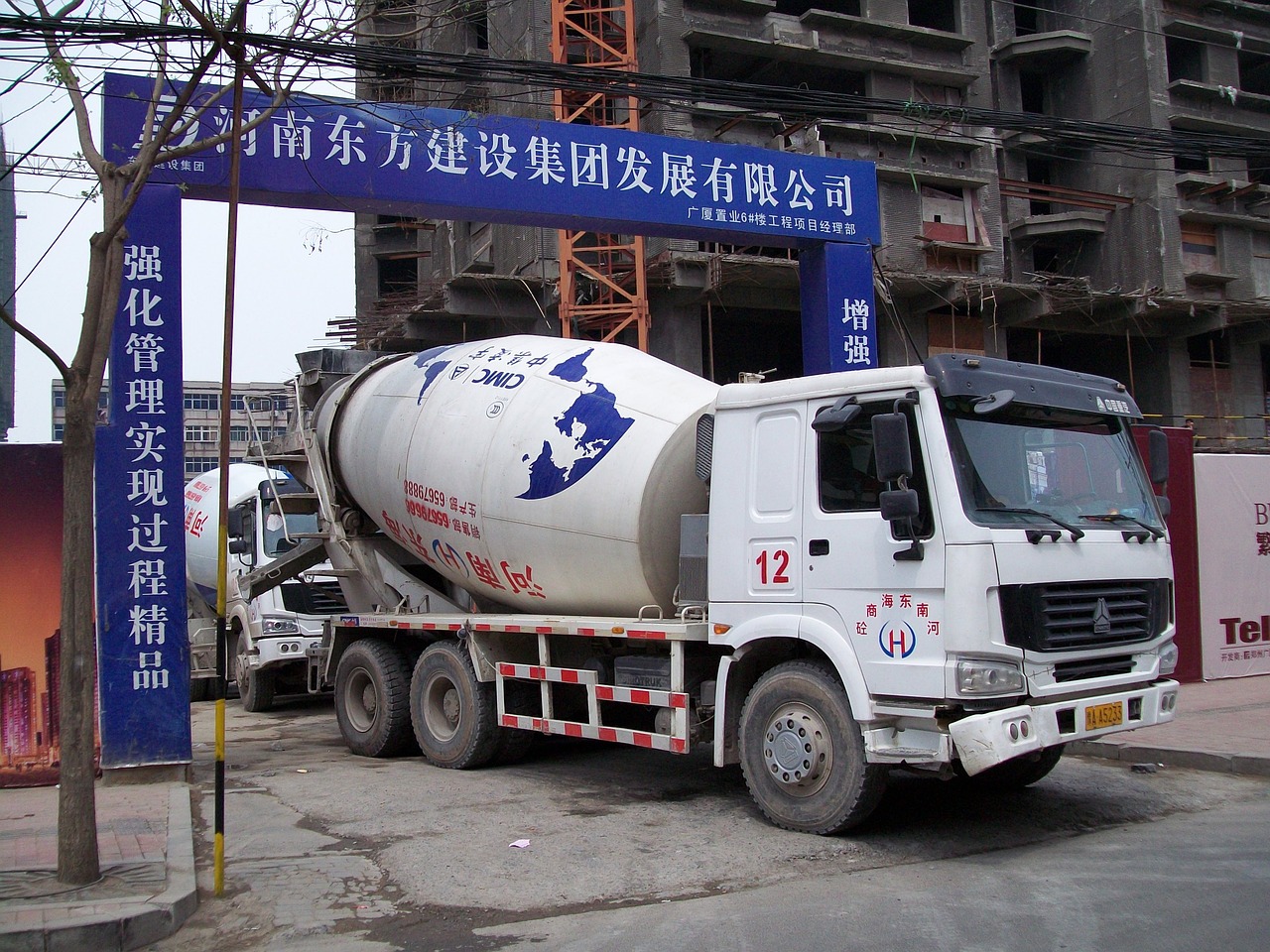 最新求租混凝土攪拌車，高效施工必備利器